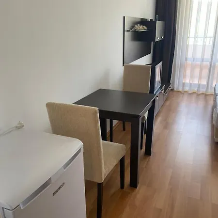 Студио Чолаков Apartment *